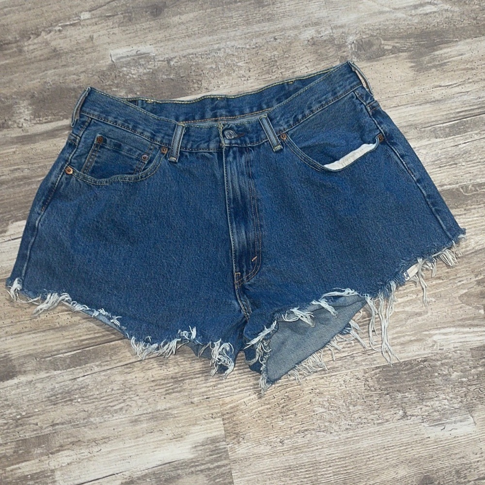 Levi cutoff 38mens 22women